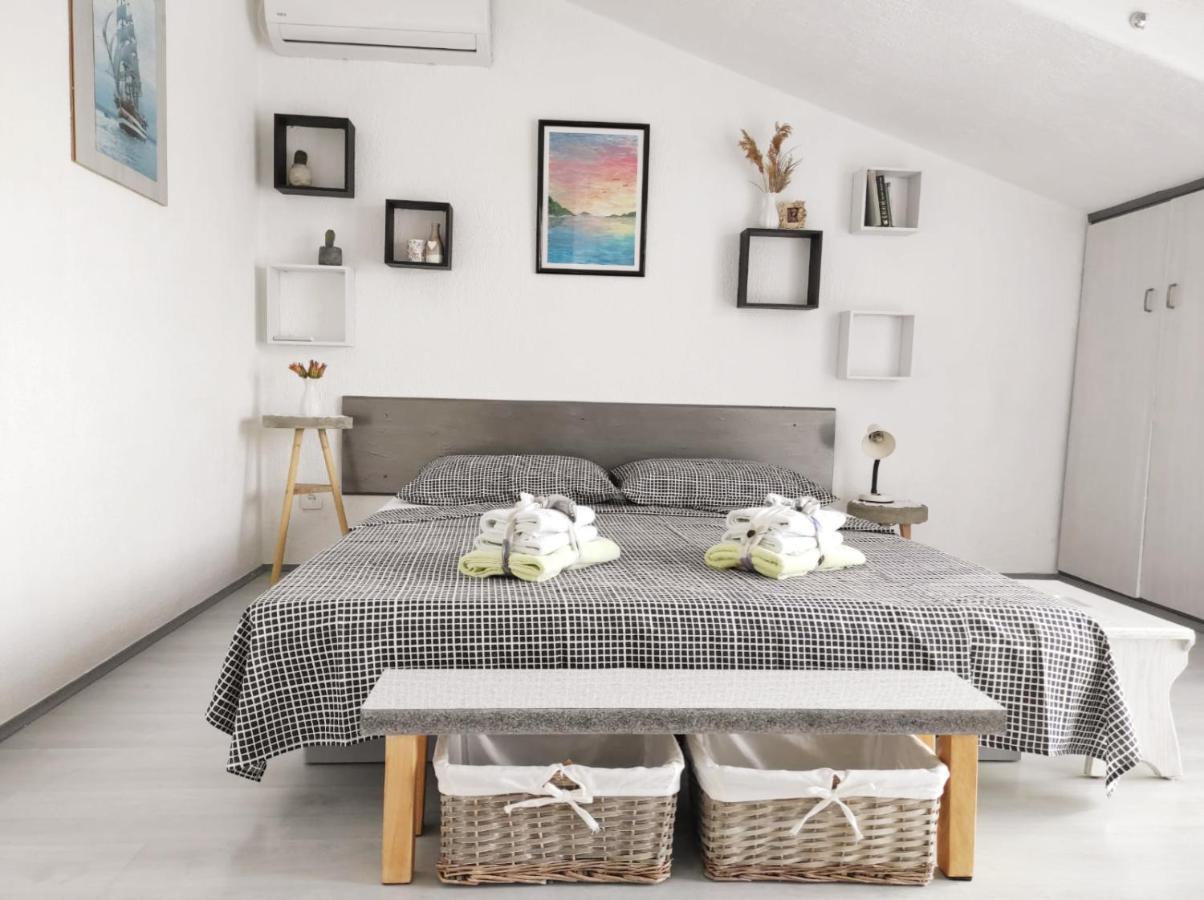 Apartmani Mlaja Trpanj Buitenkant foto